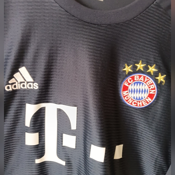 Adidas Bayern Munchen Soccer Jersey - Picture 4 of 9